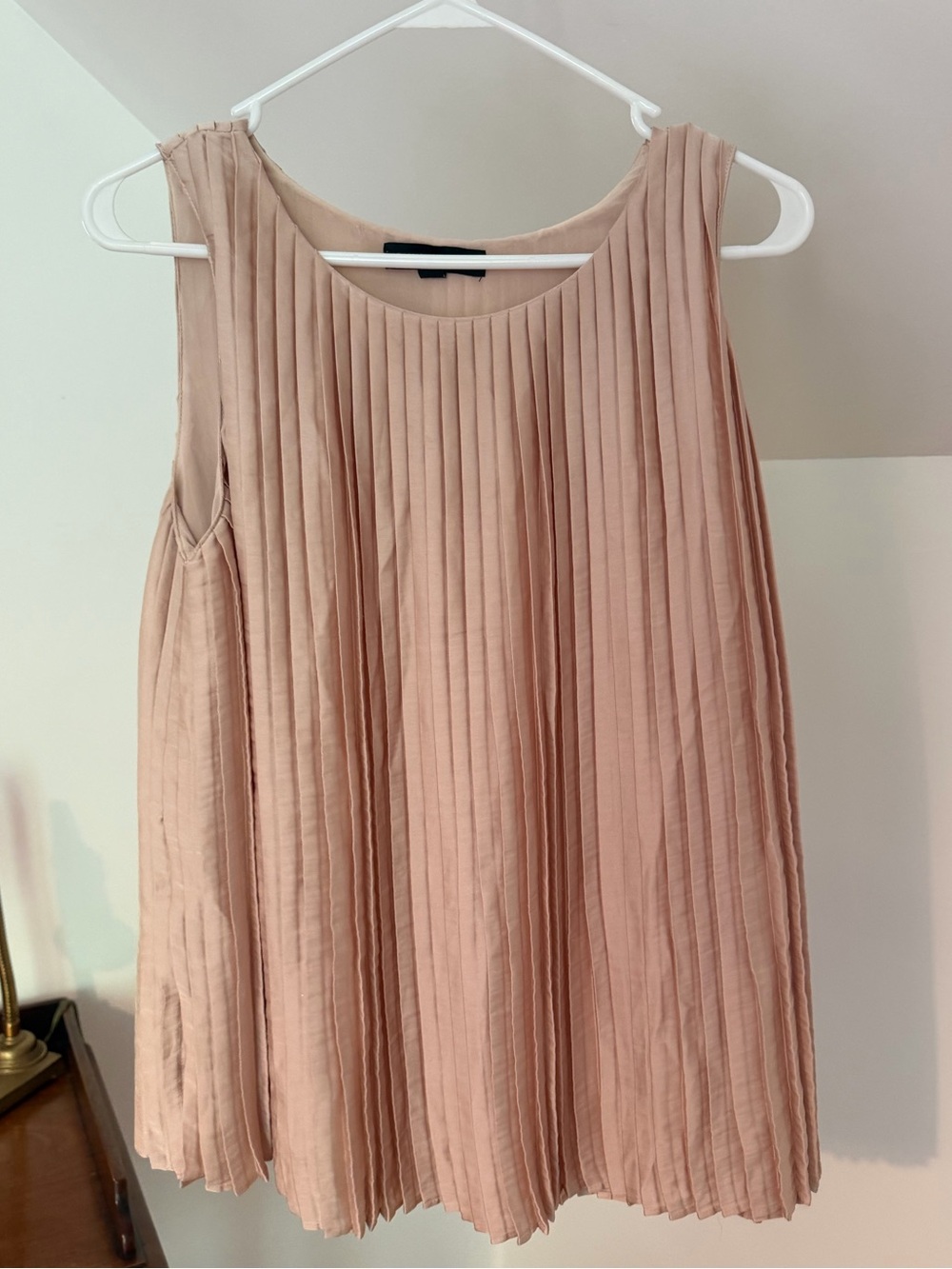 Banana Republic Pleated Sleeveless Blush Pink Tank Top with small belt loops